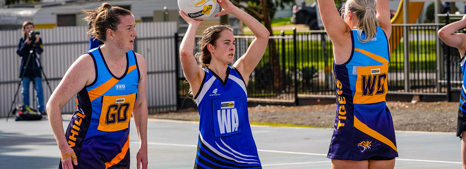 Mmfnc-footer-netball1-w1920x700px